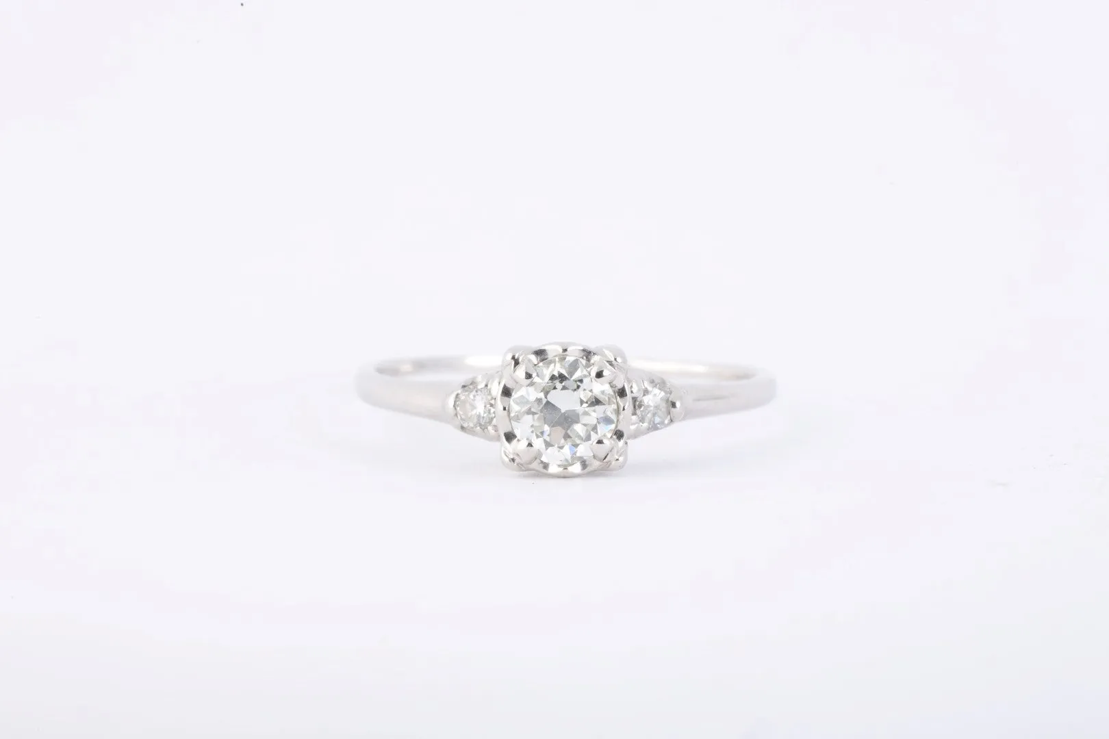 14k White Gold 0.46tcw Diamond Solitaire Engagement Ring Size 7.75 (1.74g.)