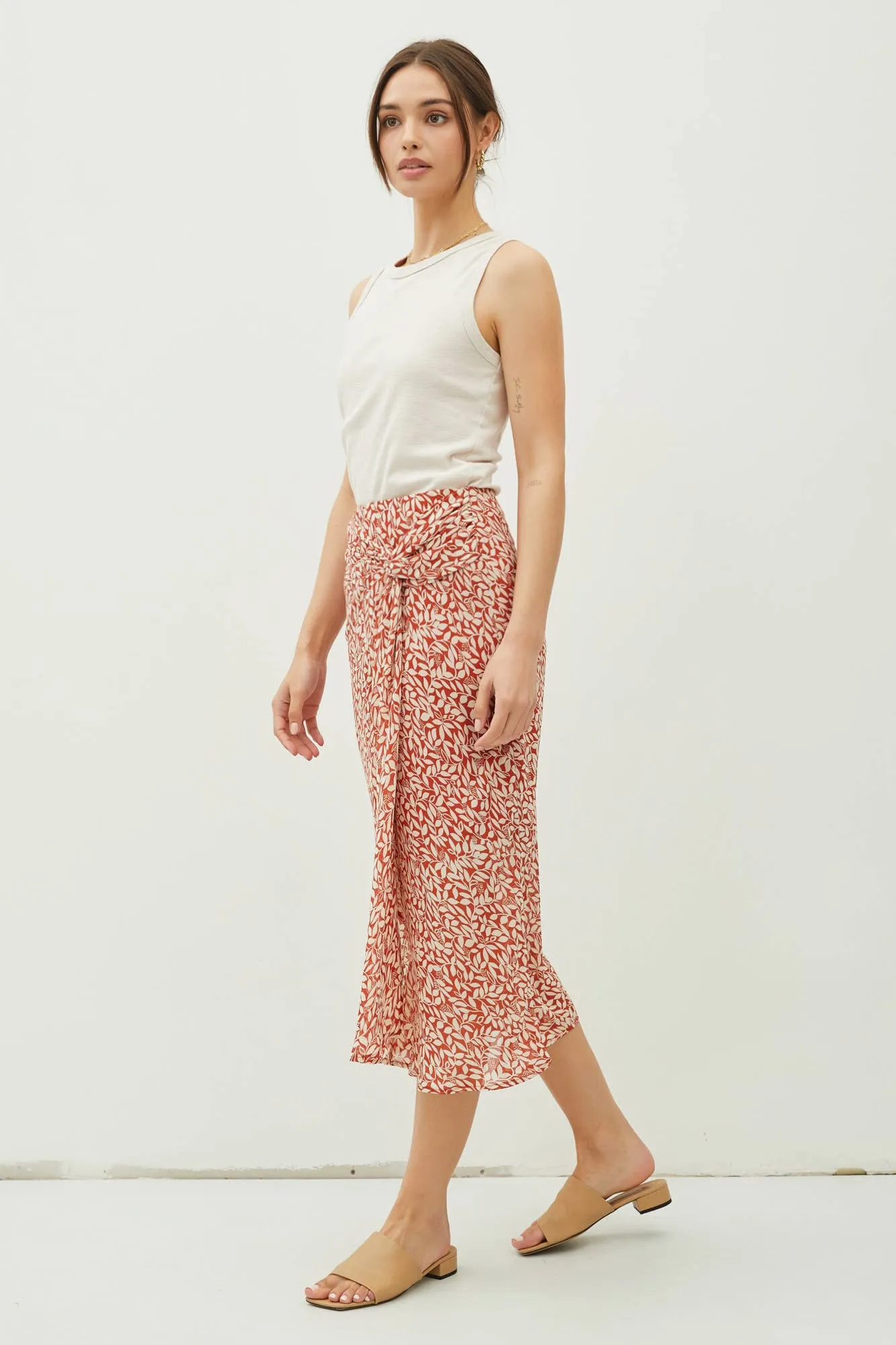 PRINT DRAPED SIDE KNOT MIDI SKIRT