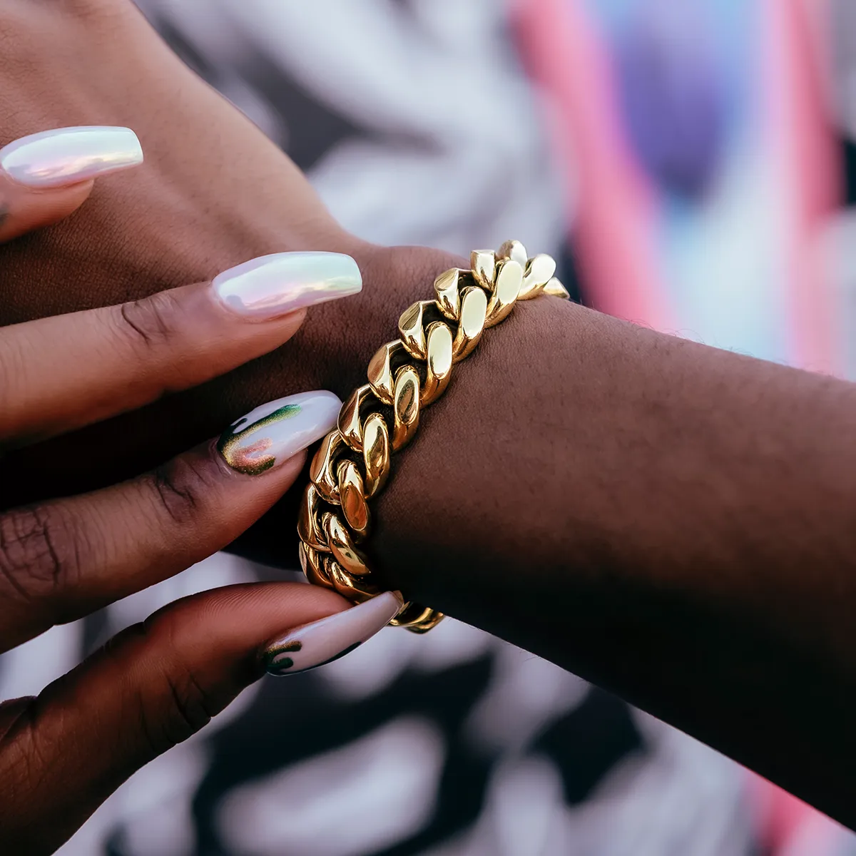 Signature Cuban Link Bracelet in Yellow Gold - 12mm