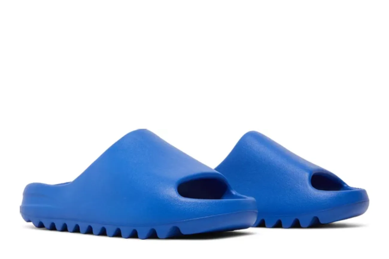 Yeezy Slides 'Azure'